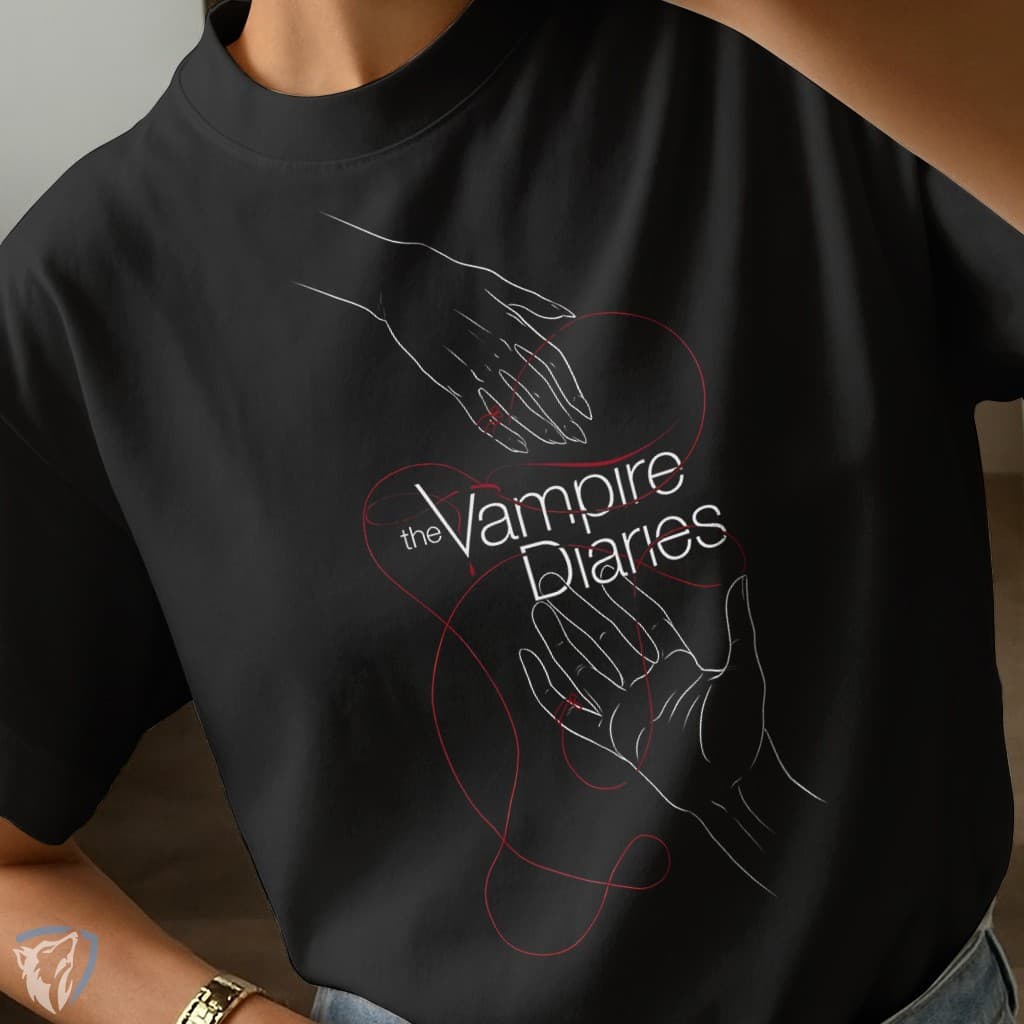 Camiseta Estampada De Mãos The Vampire Diaries | Moda Geek Estilosa e Criativa