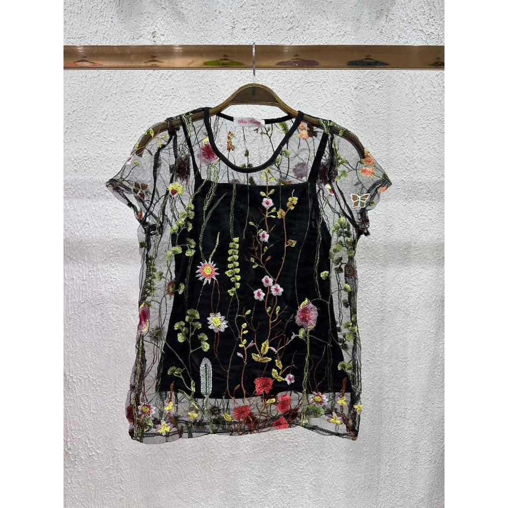 Blusa Transpparente Feminina Bordada com Flores Estilo Elegante e Romantico, Manga Curta,Tecido Tule