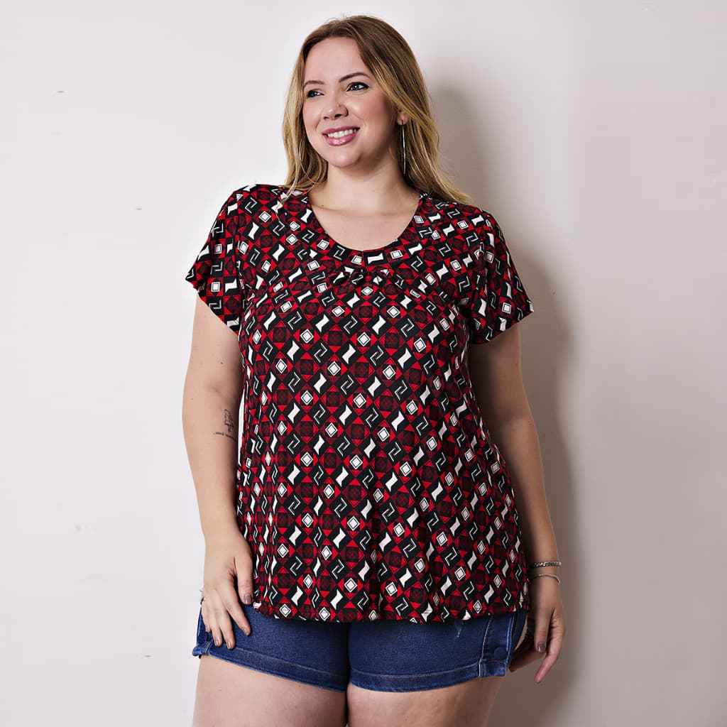 Blusa Plus Size Feminina Manga Curta Soltinha Em Liganete Casual E Confortável com Estampas Sortidas