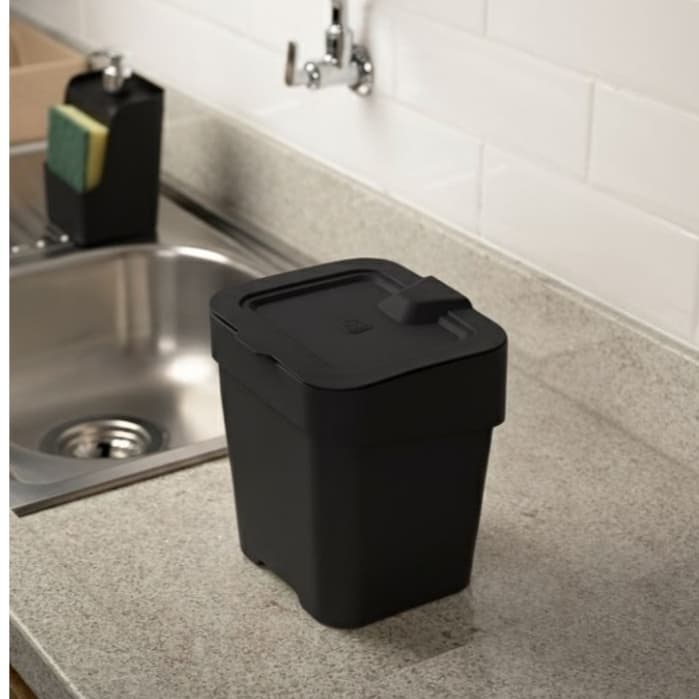 Lixeira Preta 2,5L Para Cozinha Pia Banheiro Tampa Quadrada