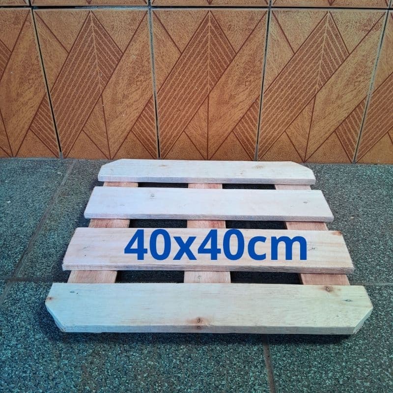 Suporte para Vasos Botijão de Gás Galão de água Artesanal Super Resistente com Pezinhos 40cm de Madeira Reflorestamento