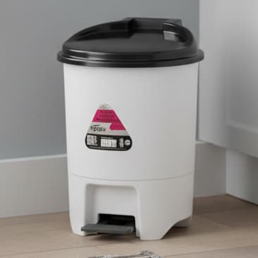 Lixeira 6,5L Branca Com Pedal e Tampa Plástico Resistente Casa Cozinha Escritório Banheiro