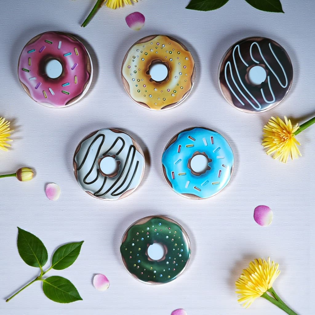 6 Imãs Donuts 5,5cm Magnético Decorativo Geladeira Lousa Quadro Branco Mural Divertido Presente