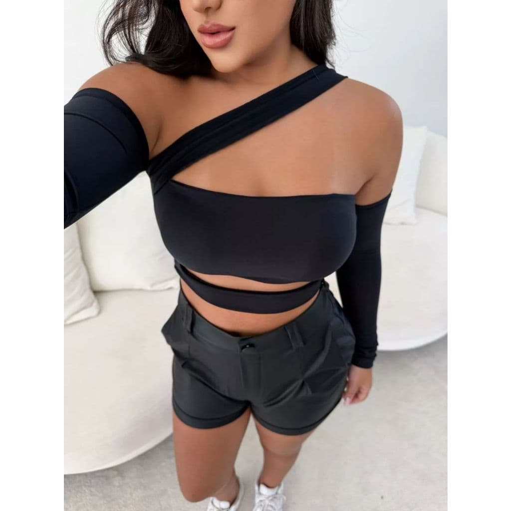 Cropped Faixa Recortes Manga Longa Decotado Feminino Ombro a Ombro Moda Blogueira Gringa