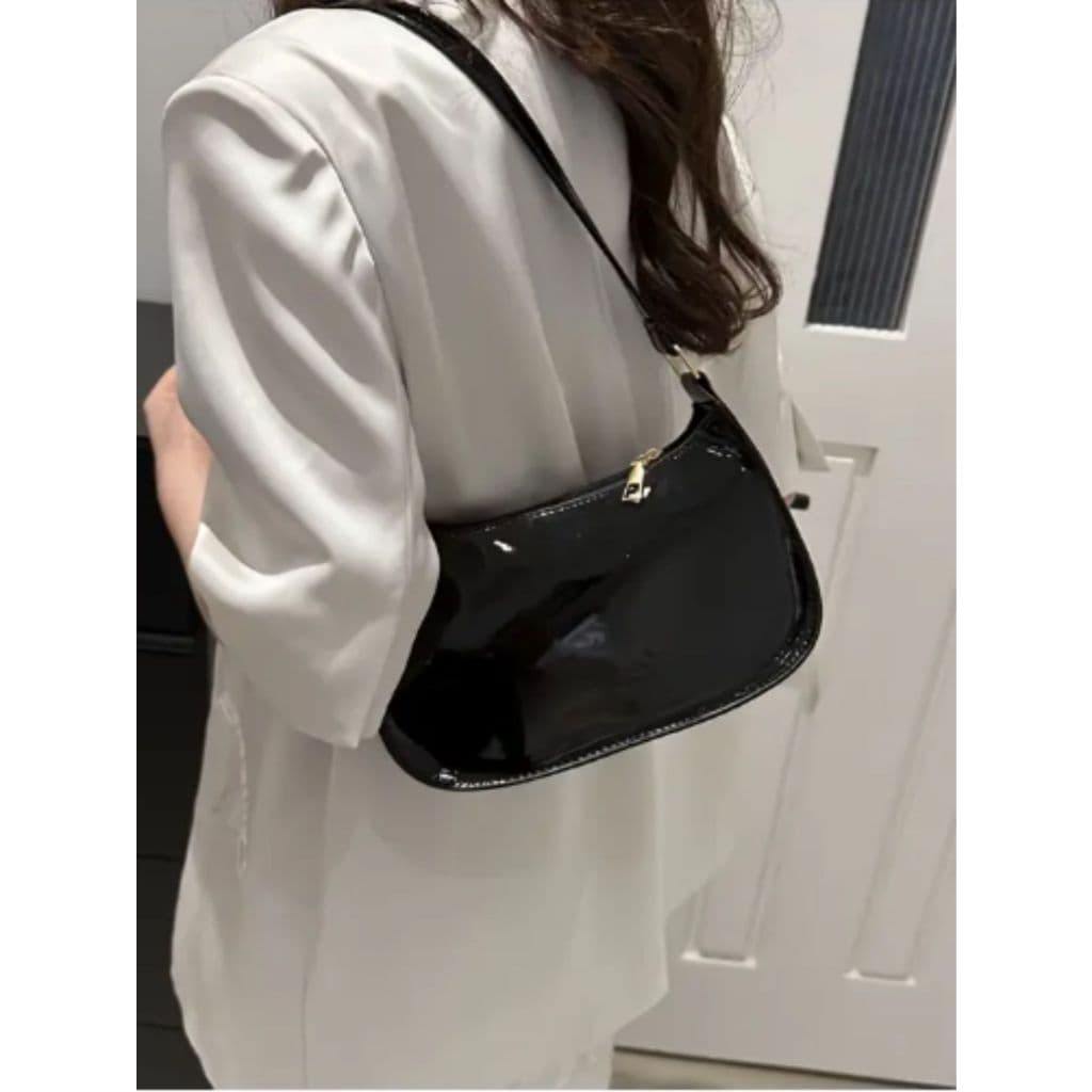 Bolsa Feminina Baguete Verniz Clássica e Sofisticada perfeita para qualquer evento luxuoso ou casual