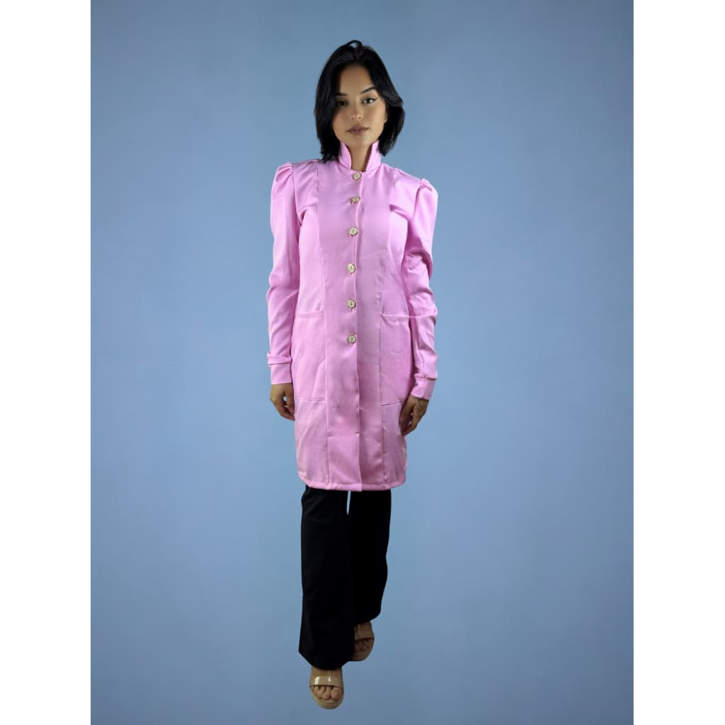 Jaleco Feminino Giuliana – Estação Rosa / Jaleco Feminino Manga Longa Gola Padre Acinturado Crepe Alfaiataria