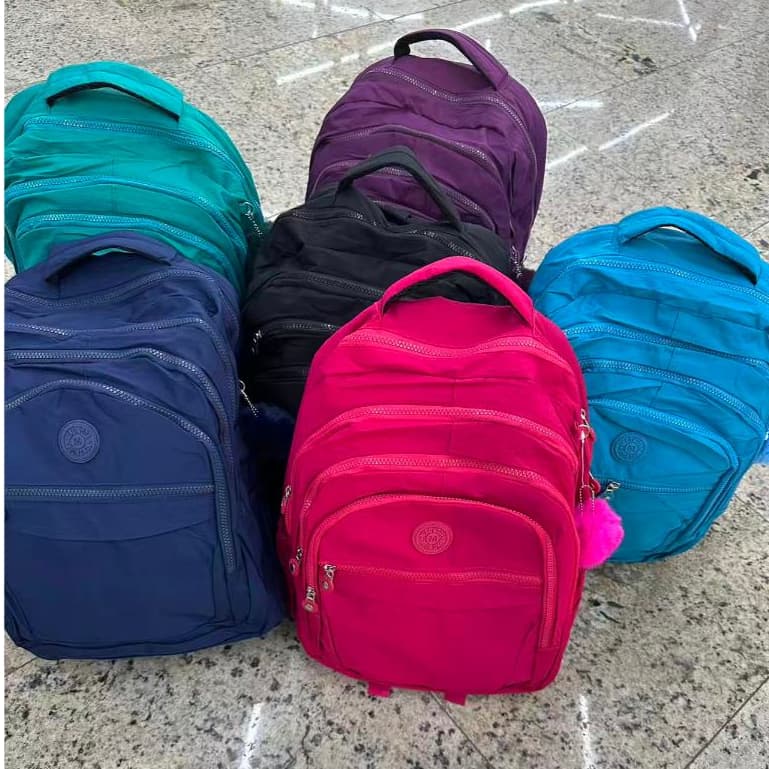 Mochila Grande Feminina Masculina Reforçada e Resistente Mochila de Costas com pompom 201773