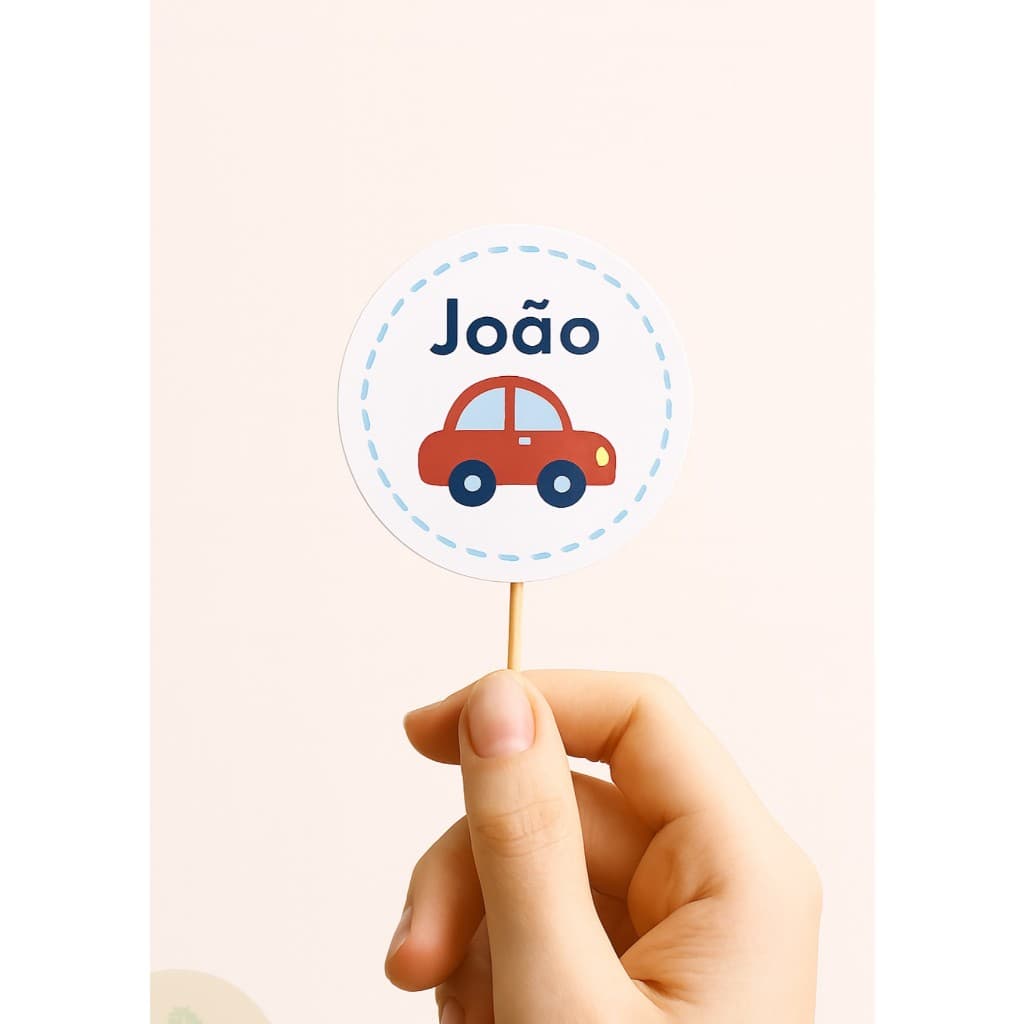 30 Tags Topper Redondo Tam 3,5cmx3,5cm - NOME + PERSONAGEM