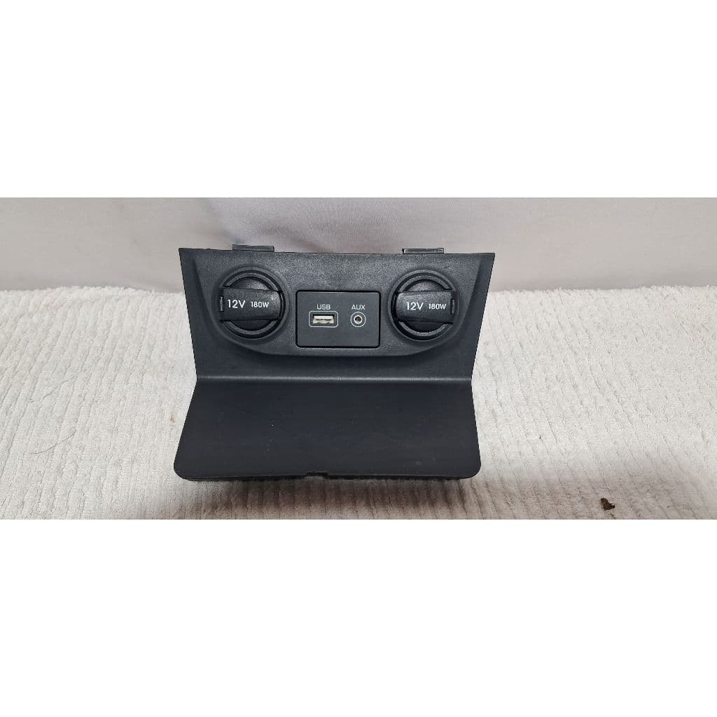 Moldura Tomada Usb Console Central Hyundai Creta 17/19 Preto