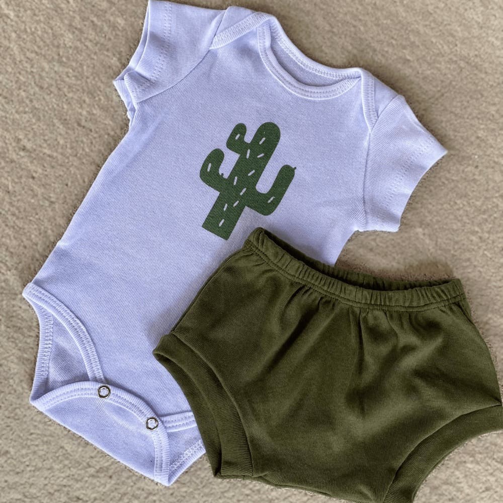 Roupa de Bebê Menino Minimalista 100% Algodão Manga Curta Body e Short Várias Estampas