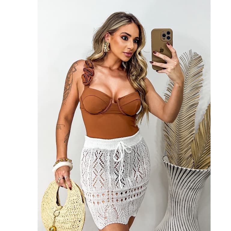 Saia Feminina Tricô de Praia com Cordão na Cintura Curta 36 ao 42 Lupinacci Tricot