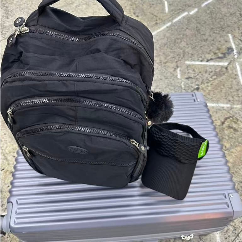 Kit Mochila  Escolar + BRINDE CHAPEU Feminino Masculino Volta as Aulas COM POMPOM