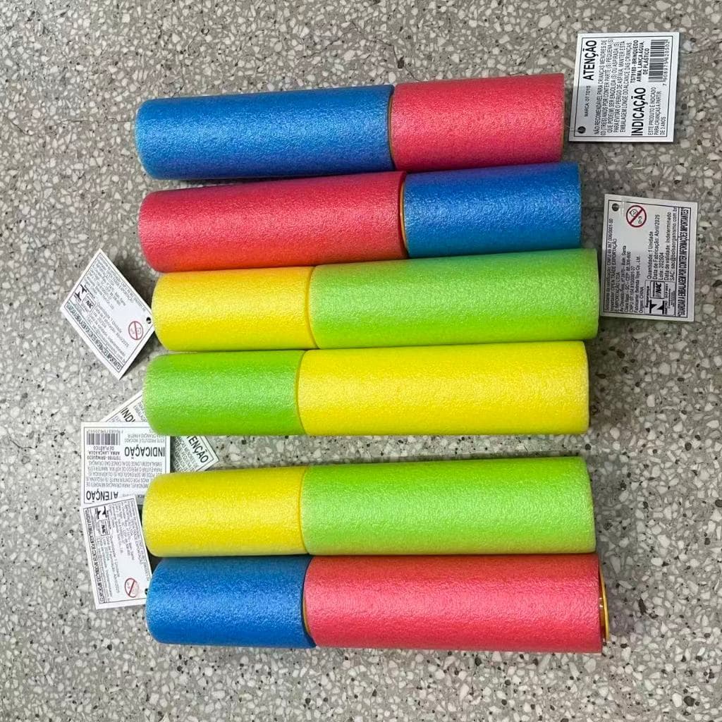 Bastão Lança Água de Espuma de 20cm Brinquedo de Espirrar Água Com Bastão Acolchoado e Seguro