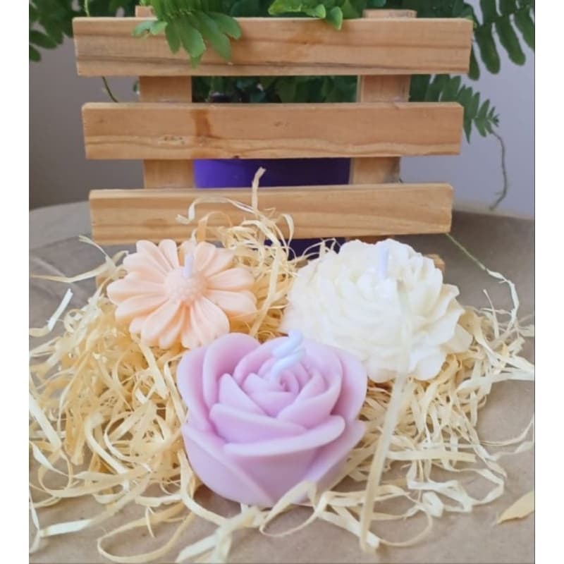 Kit Angélica: 3 velas aromáticas artesanais com 3 aromas clássicos: lavanda, bergamota com canela e capim limão