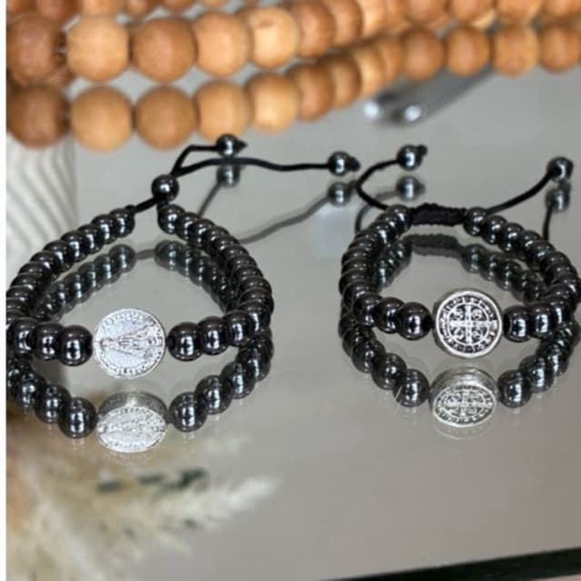 Pulseira de São Bento Nossa Senhora Aparecida em Hematita Regulável Reforçada