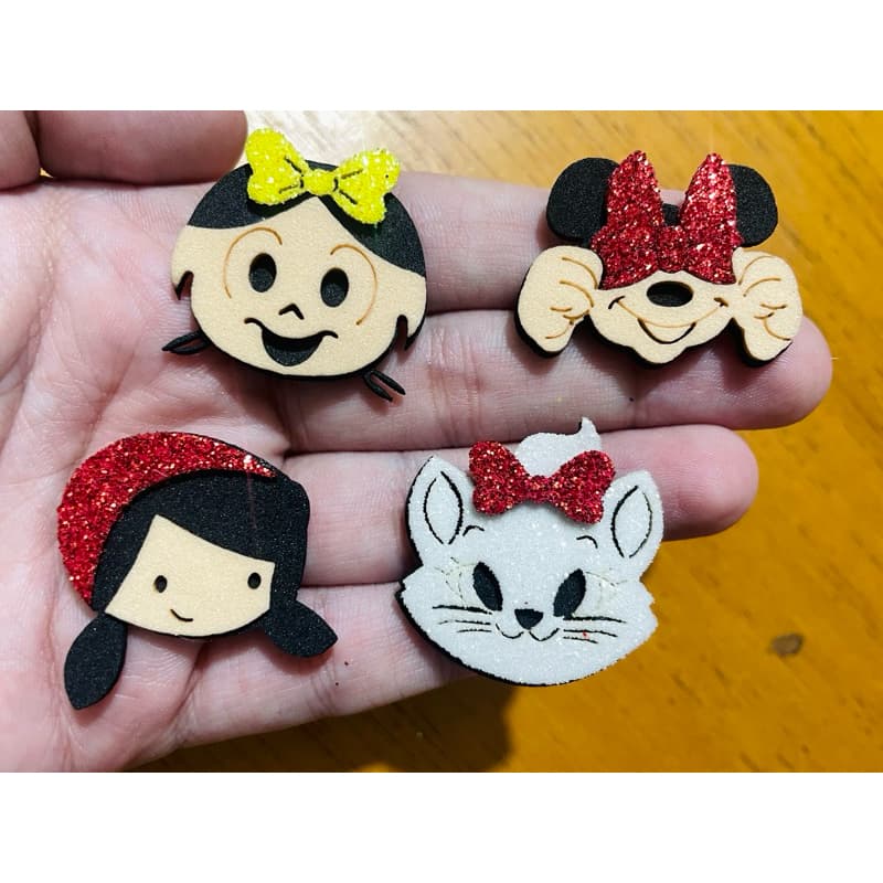100 Apliques em Eva para laço pet (Magali, gata marrie, chapeuzinho vermelho e minnie)