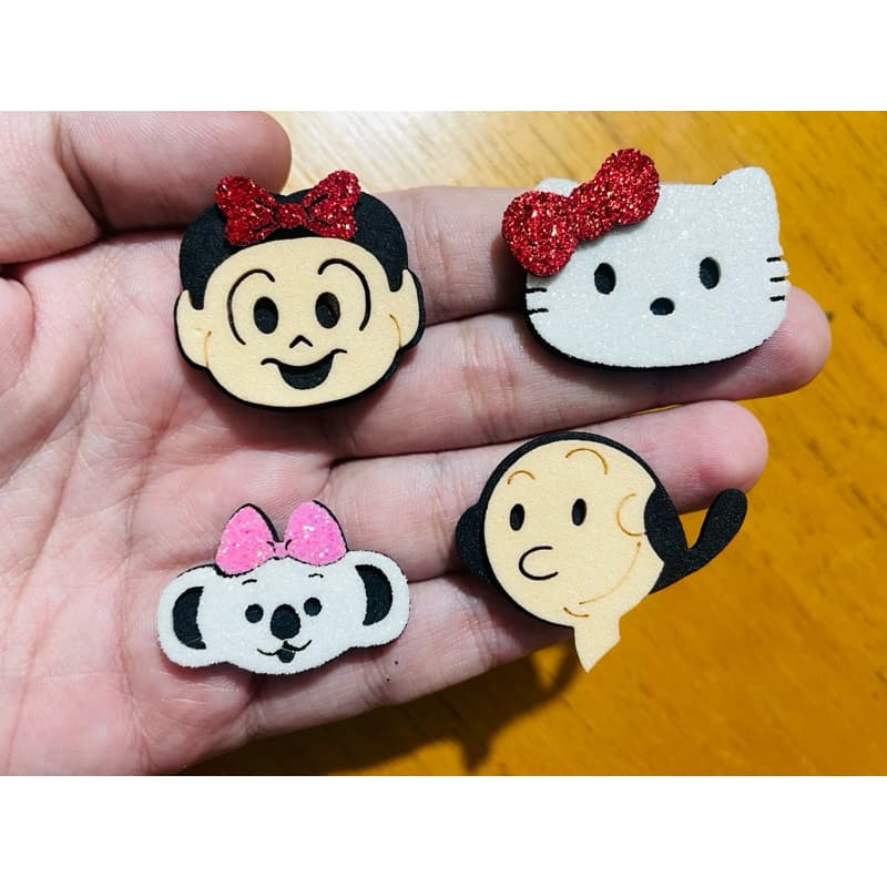 100 Apliques em Eva para laços pet (Monica, hallo kit, Olívia palito e outros)