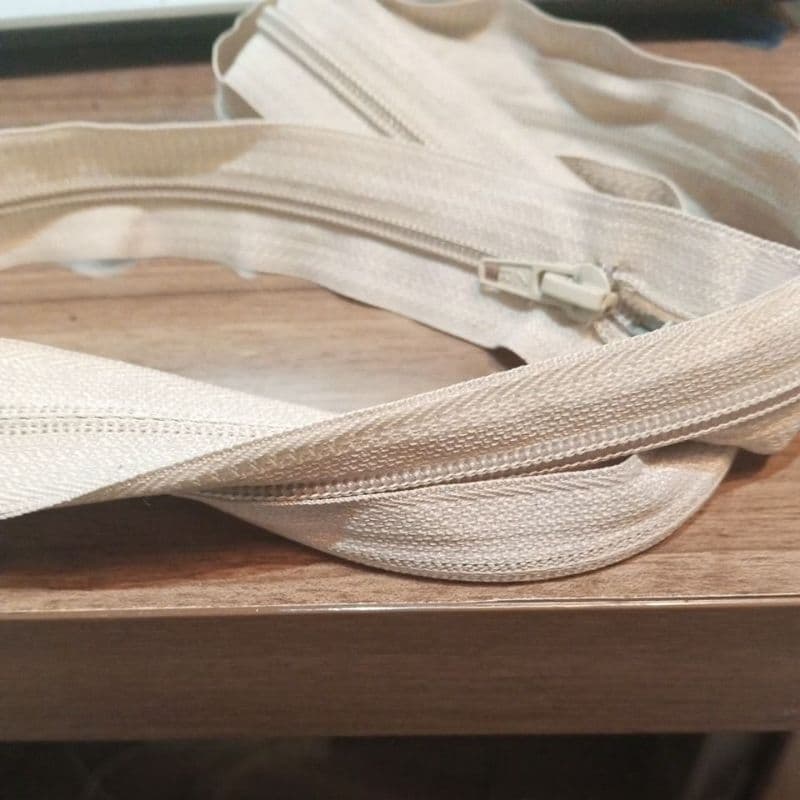 ziper cor areia  nylon 80 cm