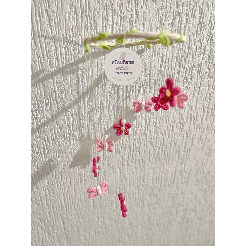 aTaliArtes - Móbile personalizado em tricotin - Móbile flores e borboletas