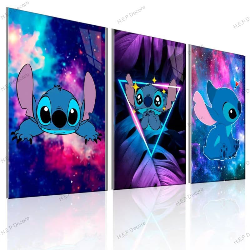 Kit 3 Quadros Decorativos - Stitch Galáctico Neon: Estilo e Fofura Alienígena