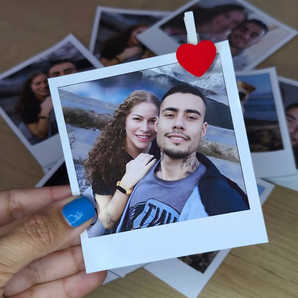 Foto Polaroide + Brinde - Kits com 4, 8,12 e 16 Fotos – Ideal para Decoração, Mural, Presente