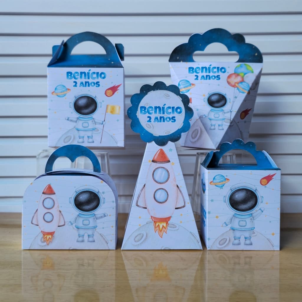 Kit Festa Personalizados Astronauta Aquarela/Lembrancinhas, Caixinhas para Aniversário/PEGUE E MONTE