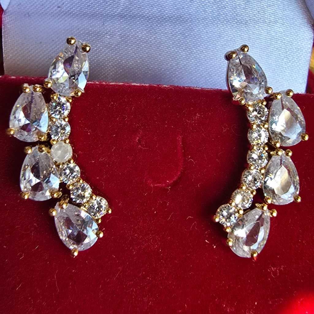 Brinco Ear Cuff Cristal Banhada a Ouro 18 k Saskia Jóias