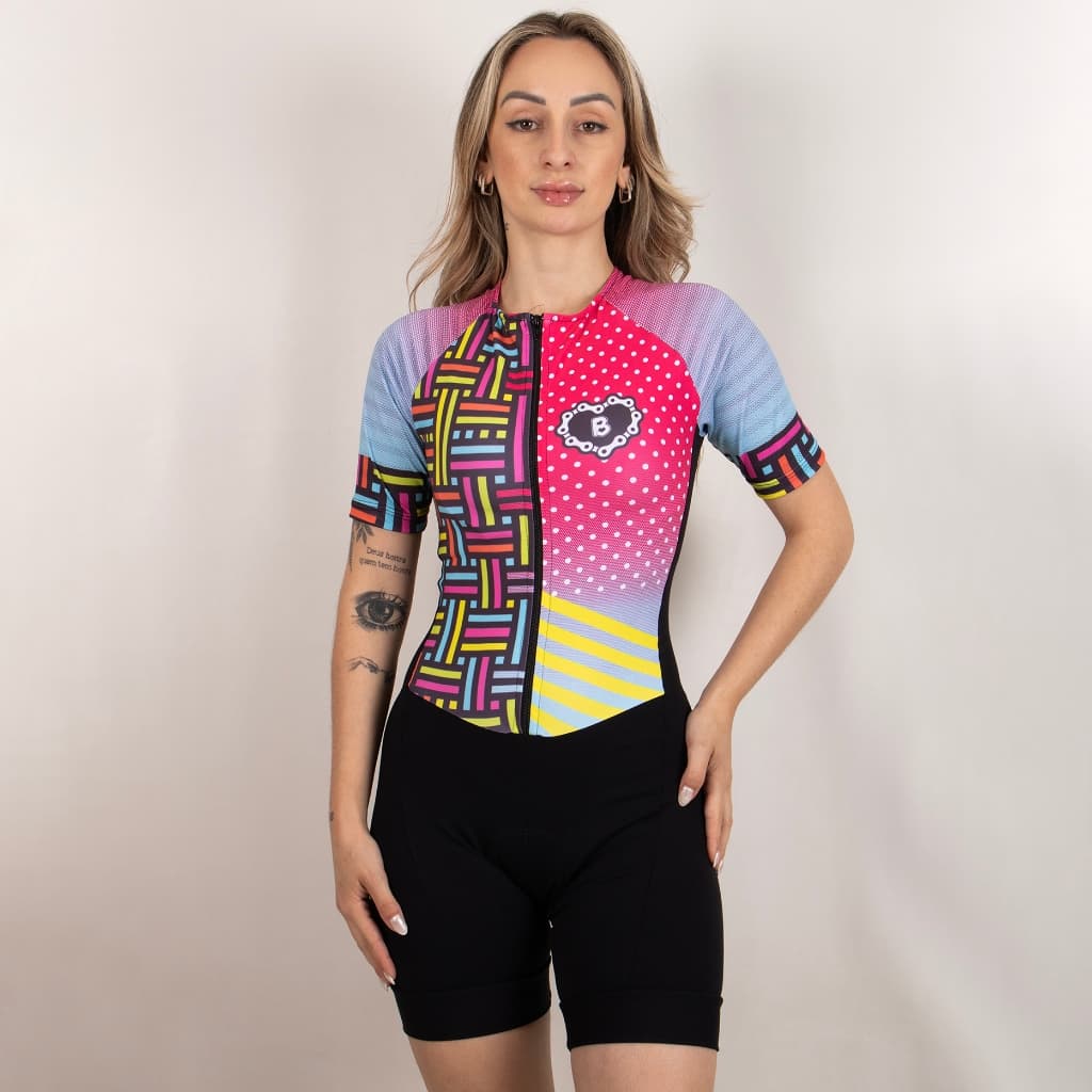 Macaquinho de Ciclismo Feminino Modelo Chiclete Manga Curta ou Longa e Forro para Pedal em gel e MTB