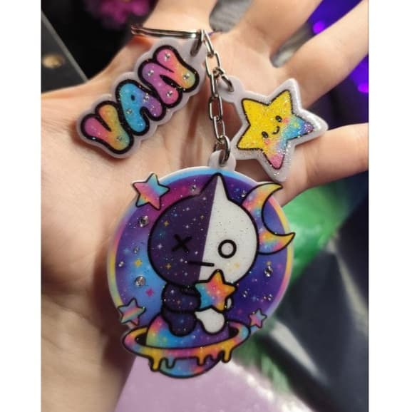 Chaveiro Cosmic21 – KPOP Fofo Idol Coreano Kawaii Kpopper Colecionável Acessório Mochila Chaves Charm BTS BT21 Van