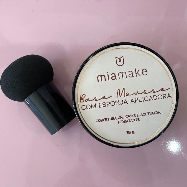 Base Mousse MiaMake com Esponja Aplicadora – Cobertura Uniforme e Hidratante 18g