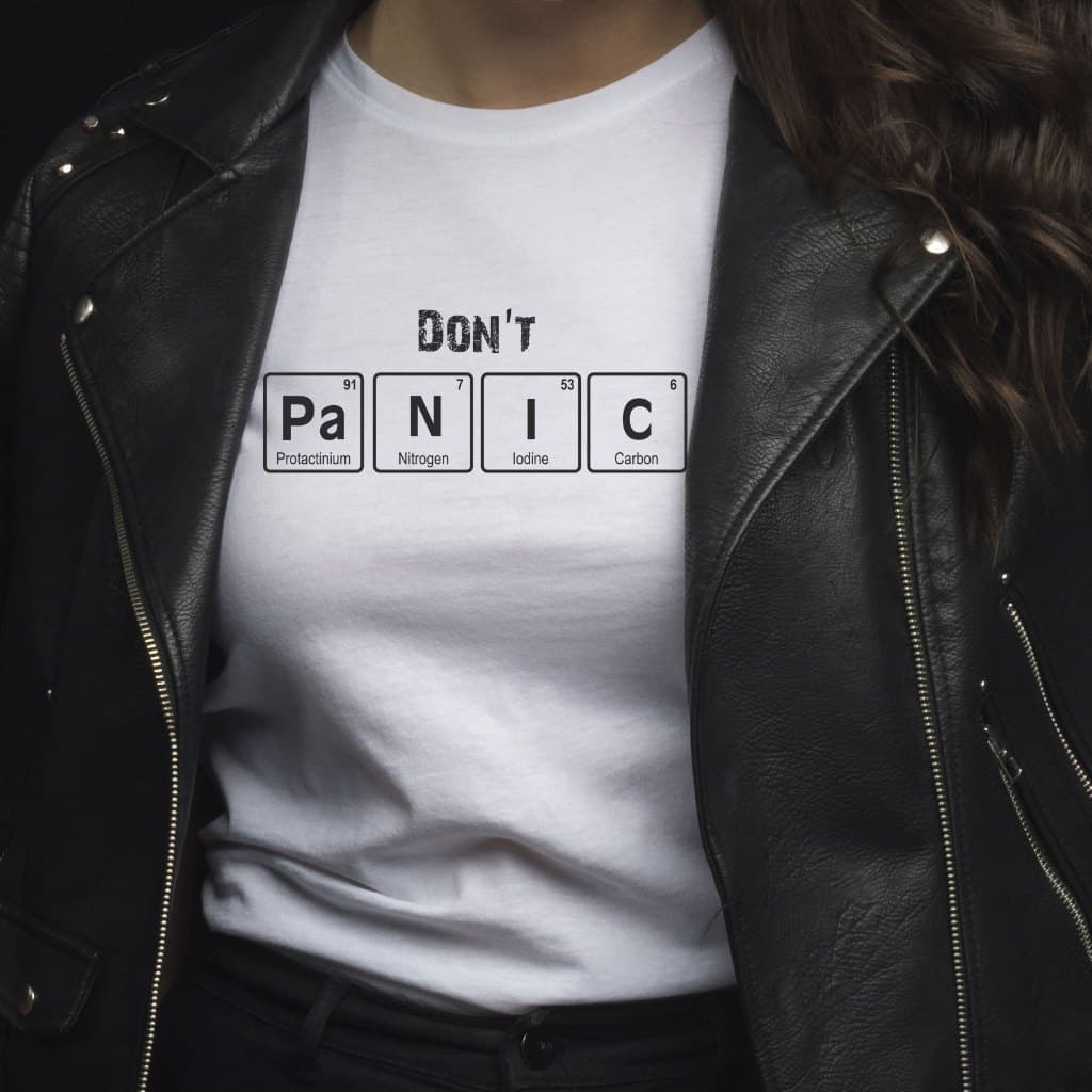 Blusa T-shirt Feminina Preta Algodão Camiseta Tabela Periódica Don´t Panic