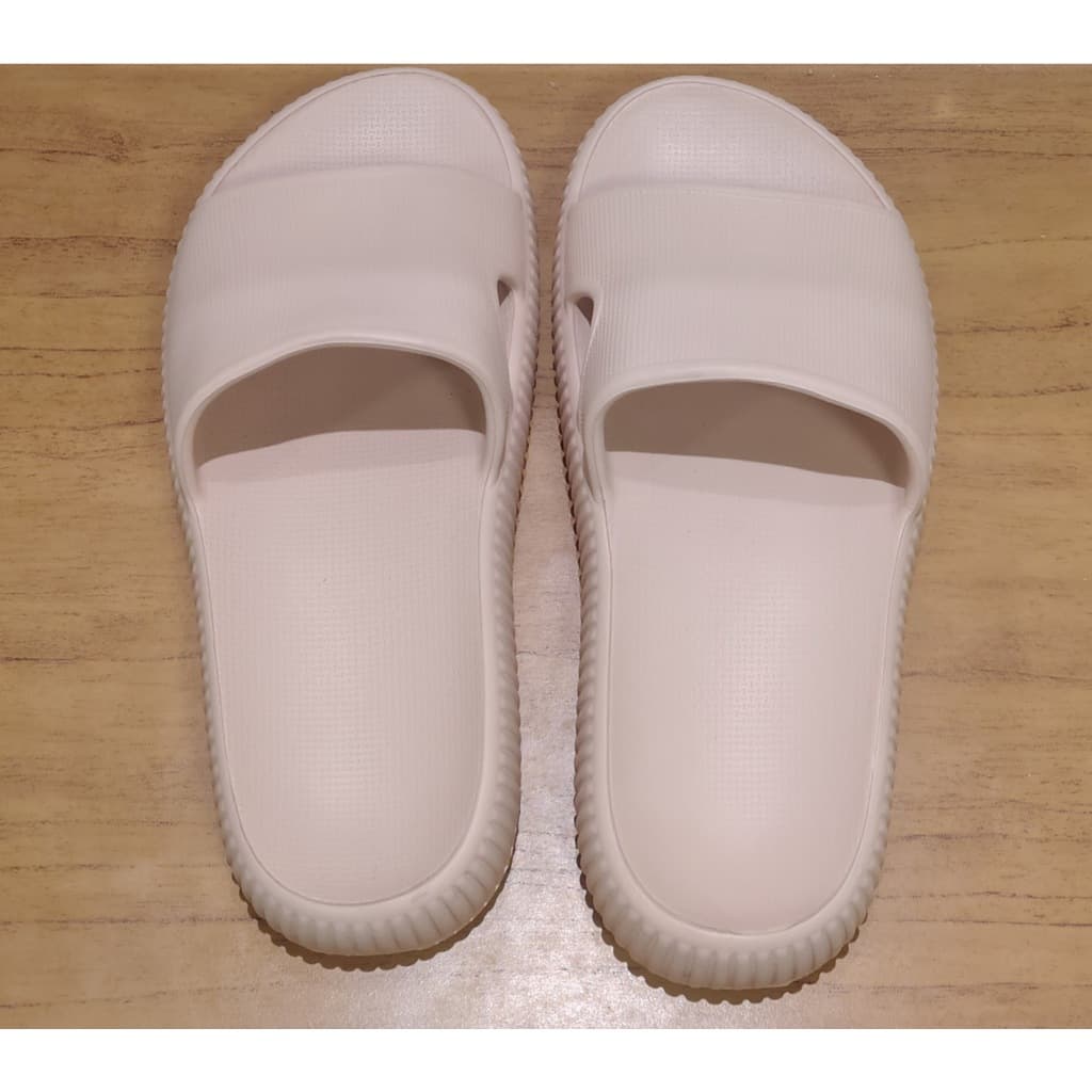 Chinelo Nuvem em borracha muito macia- 100% E.V.A Macio e Flexível Adulto - nova cor do momento NUDE