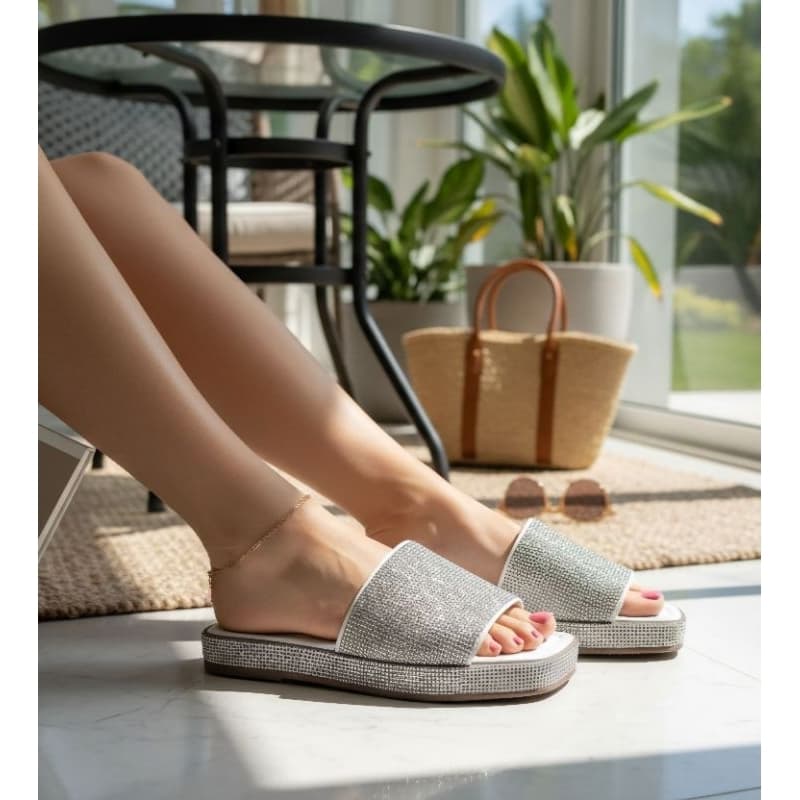 Sandália Flat Feminina com Strass – Plataforma Confortável e Elegante (FLAT-LAURA02)