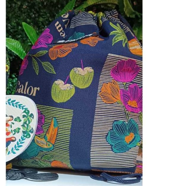 Bolsa mochila saco feminina  inspiração academia treino praia estampas impermeavel