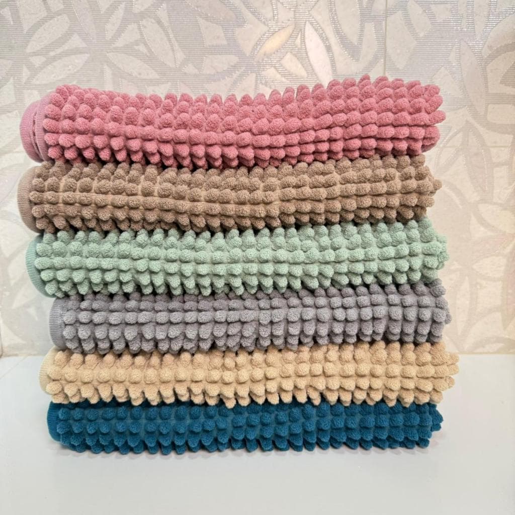 Kit Tapete Banheiro Antiderrapante 40x60 Macarrão Bolinha Várias Cores 2 unidades