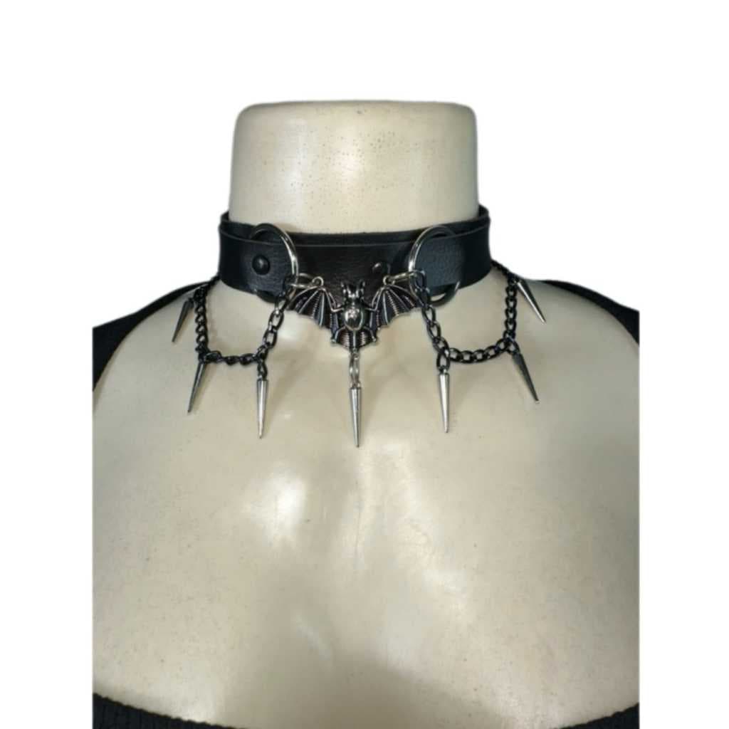 Choker Lais com pingente spike morcego festa halloween