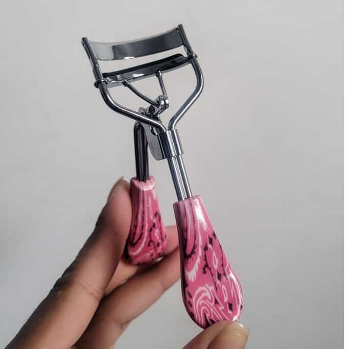 CURVEX- CURVADOR DE CÍLIOS - VARIAS CORES -ALMOFADINHA DE SILICONE EXTRA