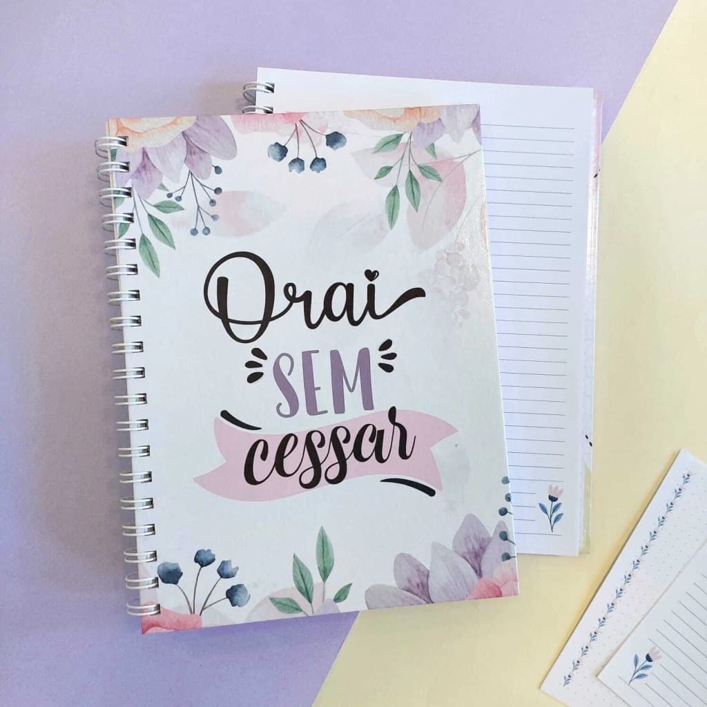 Caderno Colegial 18x25 Capa Dura 200 páginas COLEÇÃO VERSÍCULOS FLORAIS | ORAI SEM CESSAR