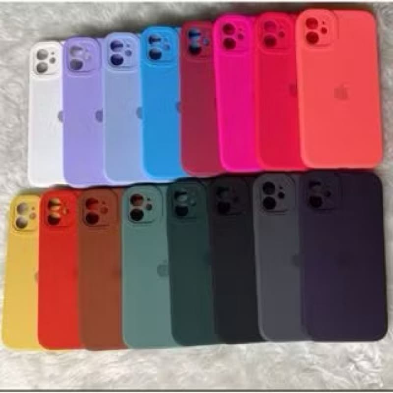CAPA ou uma CAPINHA CASE PARA IPHONE  11, 12 Mini, 14, 14 Plus SILICONE  CÂMERA FECHADA