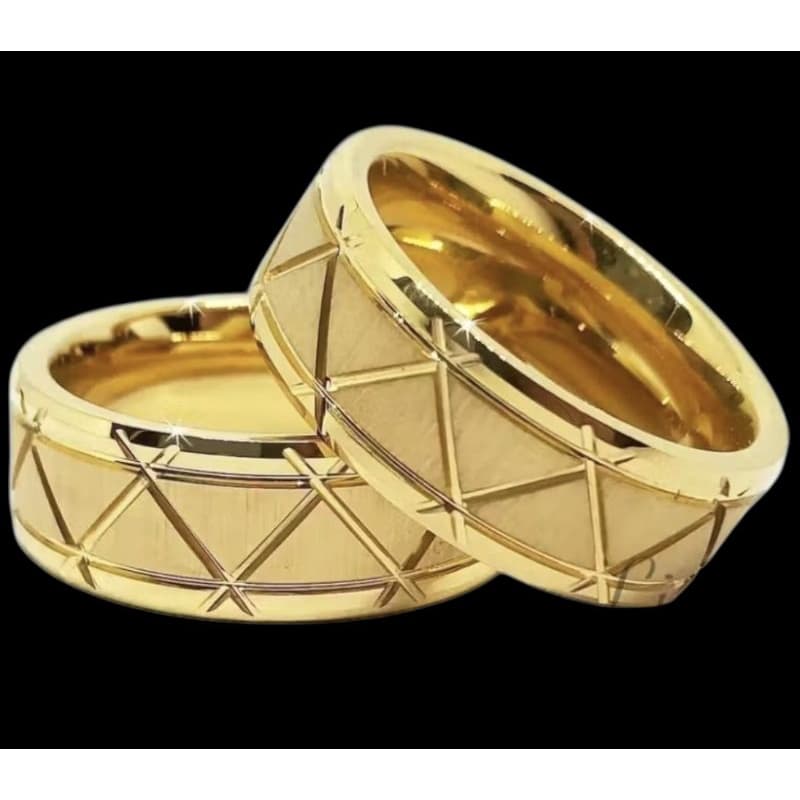 Alianças de Tungstênio Banhado a Ouro 18k