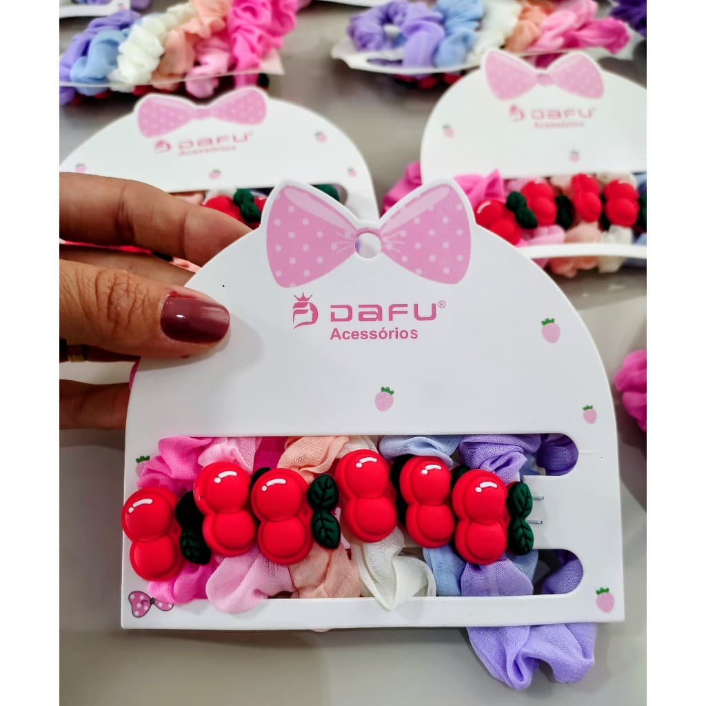 Xuxinha Elástico de Cabelo com detalhe de Cereja 🍒 - Conjunto c/ 6 unidades