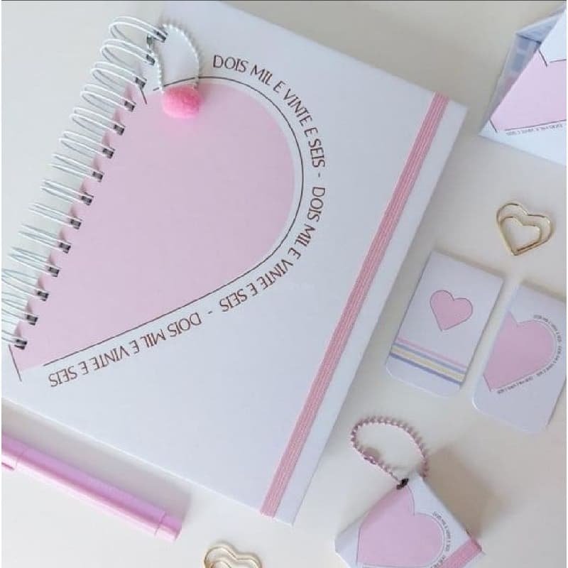 Caderno escolar+ planner diario+ post-its+ chaveiro
