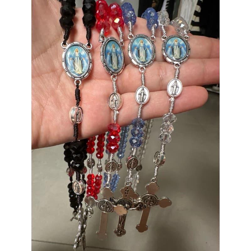 Terço Nossa Senhora Das Graças Em Cristal Medalhas Prateadas