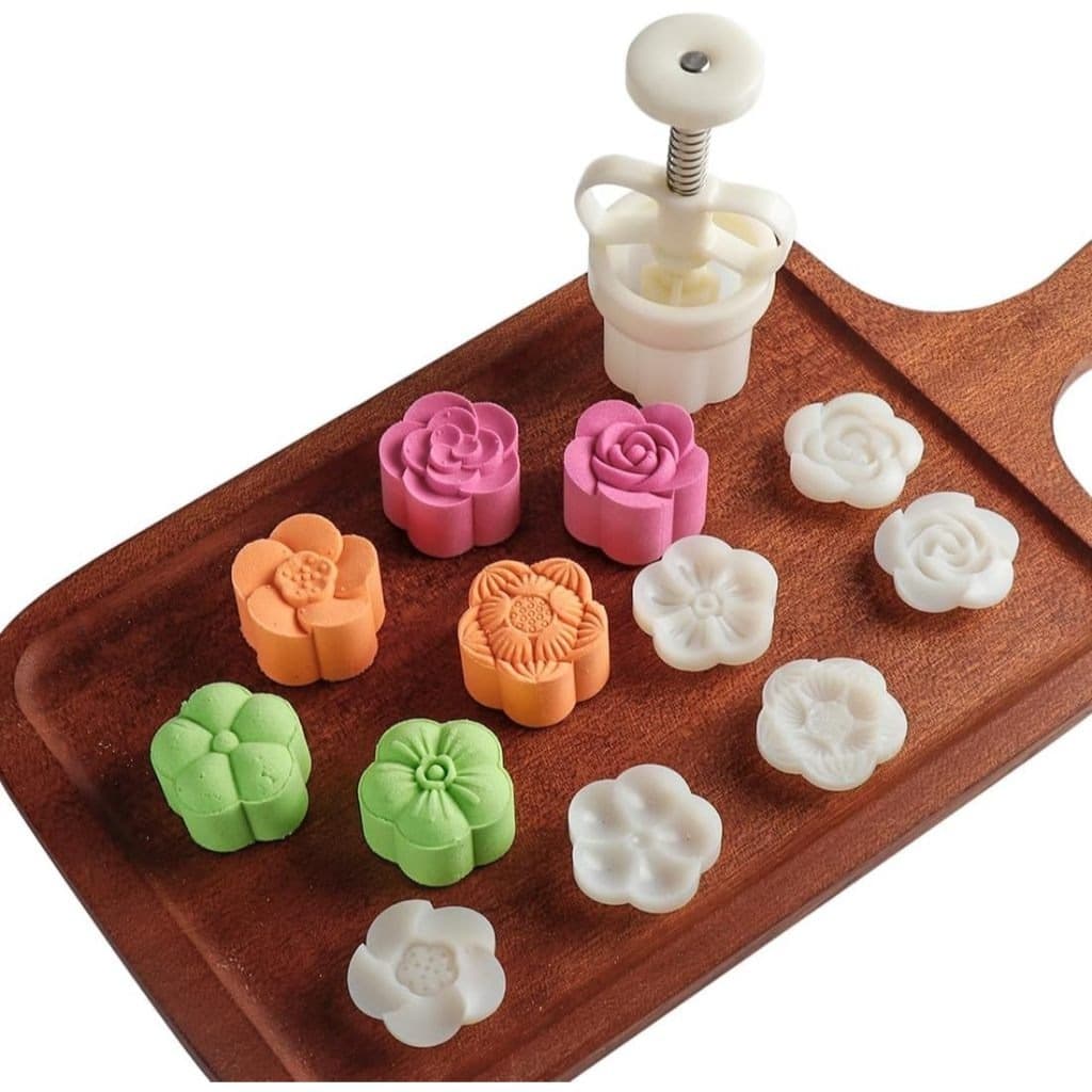 Kit Ejetor Molde Para Massas Brigadeiro e Doces Blue Star Max Flor Coração Arabesco Docinhos Gourmet