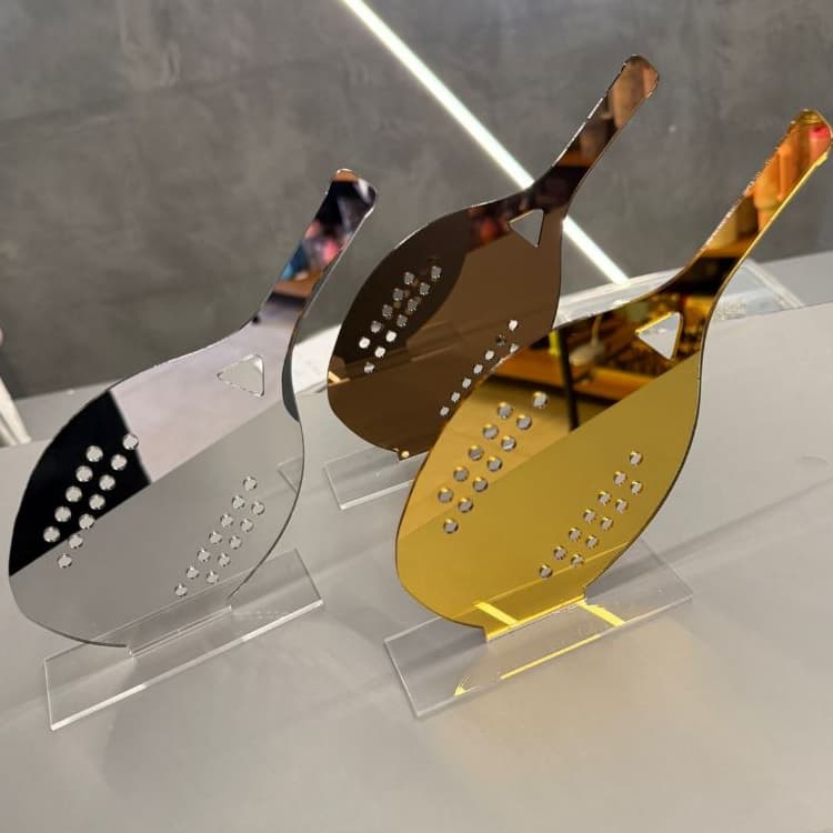 Kit Troféus Para Personalizar em Acrílico Cristal Com Base Transparente