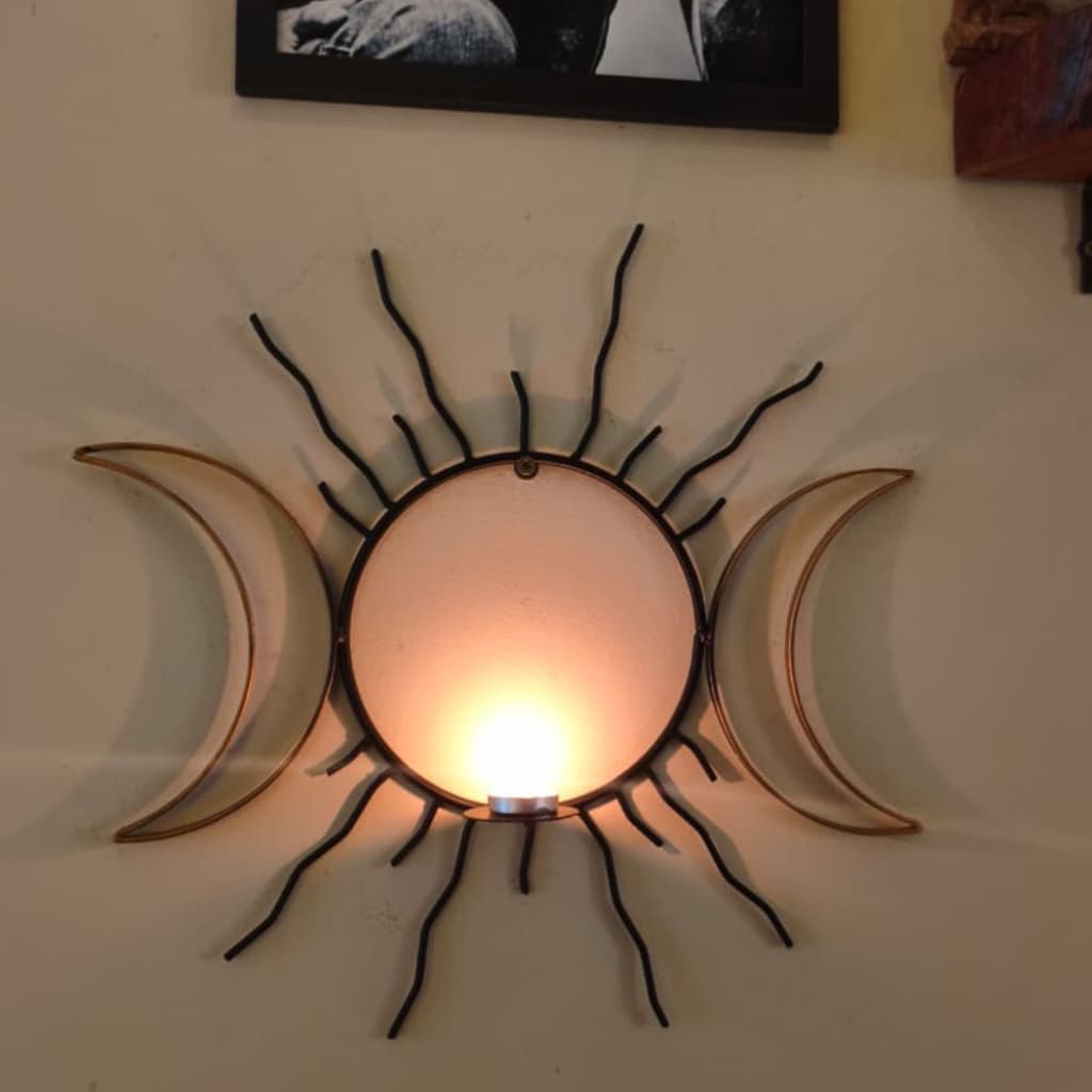 Porta-Vela de Parede Sol em Ferro Artesanal – Dourado 47x49cm Suporta Vela 7 Dias