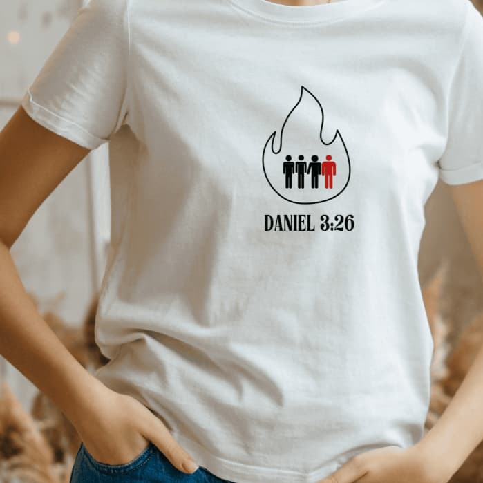 Camiseta babylook 100% algodão T-shirt Blusa Evangélica Homem na Fornalha Camisa Cristã Daniel