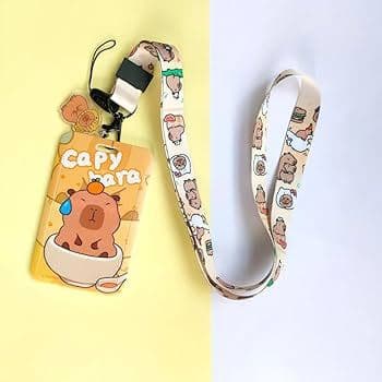 Porta Crachá Premium Capivara ou Stitch plástica 11cm 1 unidade