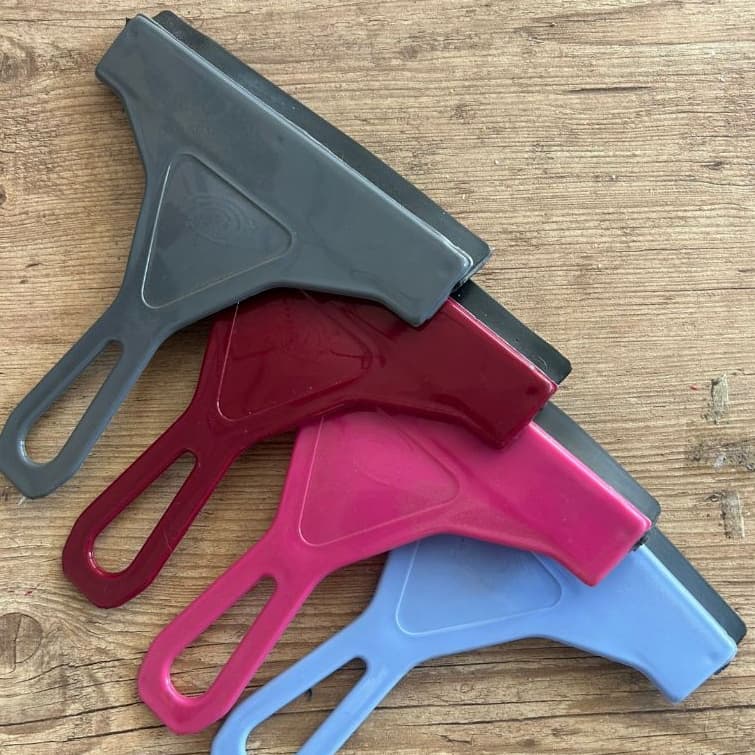 MINI RODINHO RODO DE PIA COZINHA E BANHEIRO DE PLASTICO PREMIUM DE BORRACHA COM CABO E FURO PARA PENDURAR