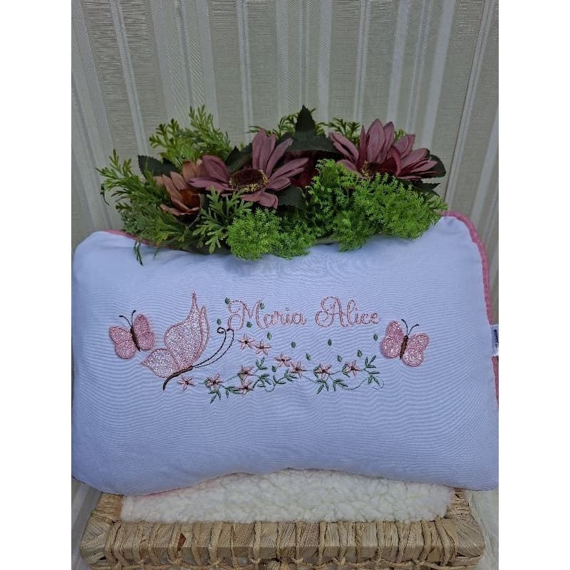 Almofada Decorativa bordada nome do bebê, leito maternidade, berço, quarto